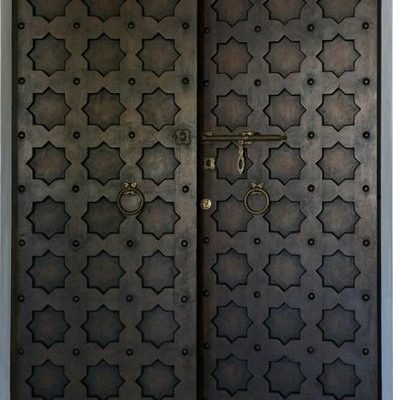 Desain Pintu Kupu Tarung Minimalis Motif Ukir Segi 8